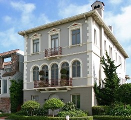 Main Photo